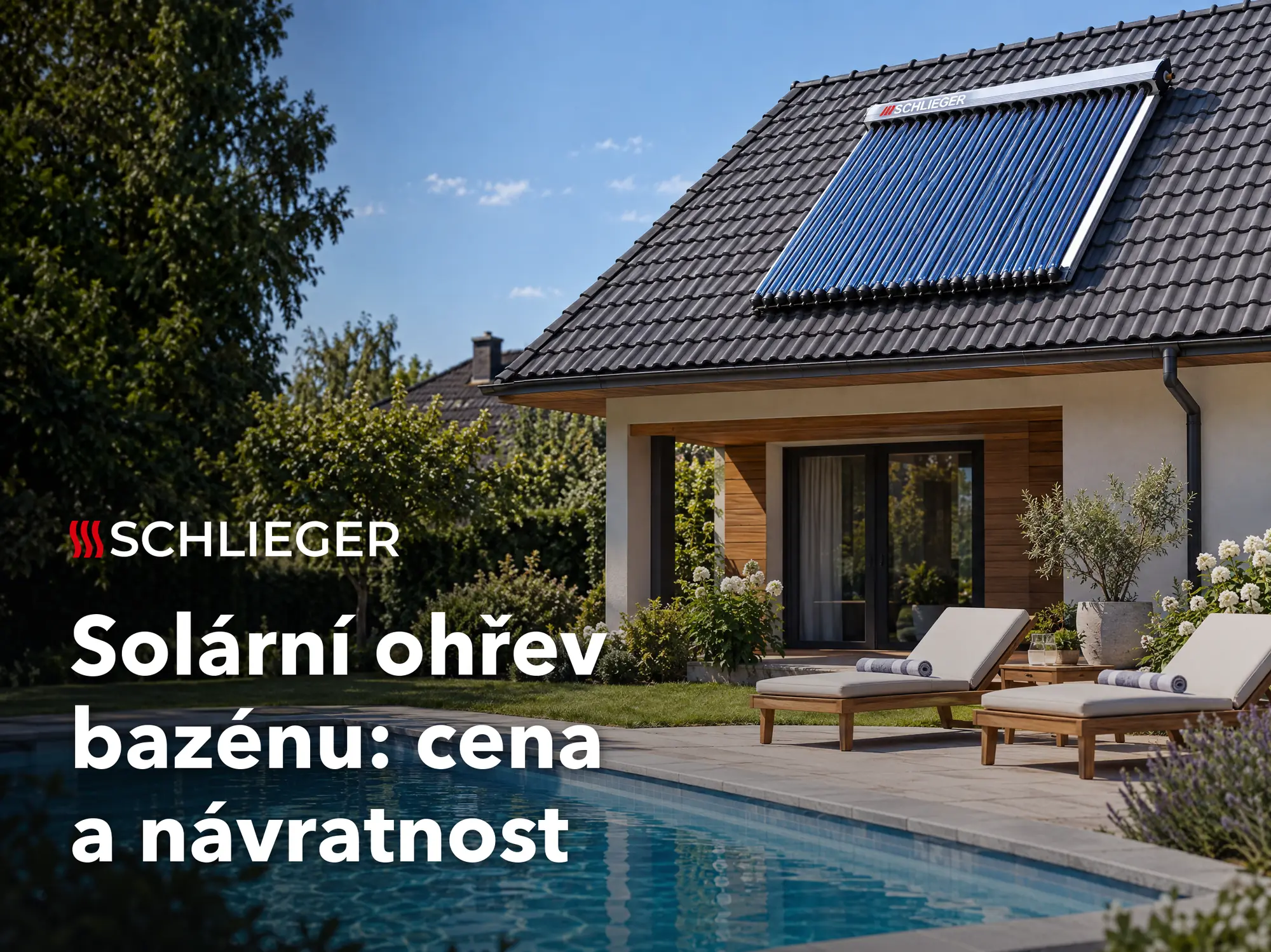 Rodinný dům se solárními kolektory na střeše a zahradním bazénem – solární ohřev bazénu